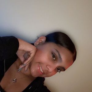 Meet your Posher, Alesa